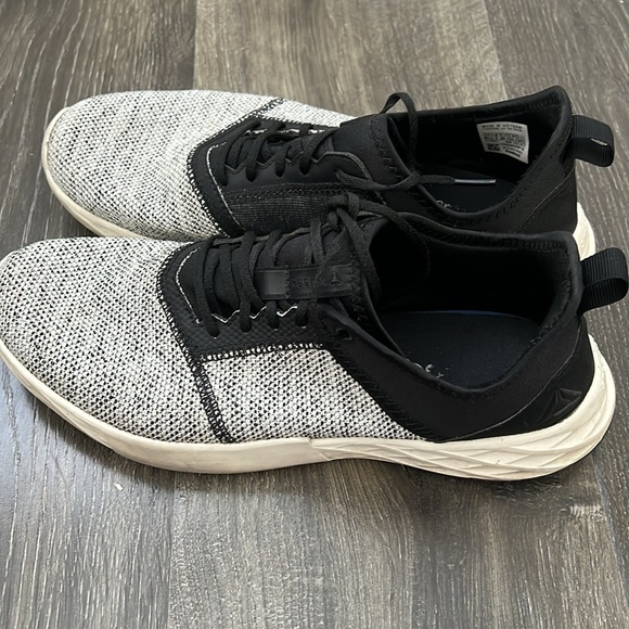 Reebok Astroride sneakers - Picture 3 of 10